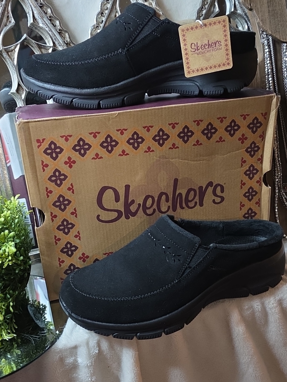 Skechers Black Slip-On Suede Casual Loafers 9